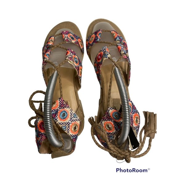 Forever 21 Sandals Size 7 Boho Multicolor Open Toe Strappy NEW - Picture 5 of 6